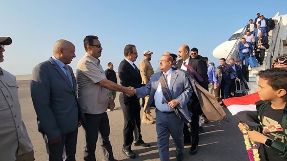 رئيس البرلمان اليمني من المخا: عشرات الآلاف من العسكريين جاهزين ليوم النصر والوصول إلى صنعاء