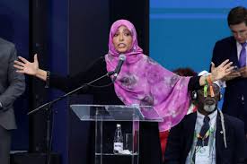 توكل كرمان تحت ضغوط في الدوحة وأنقرة بعد إشعارات رسمية وتحذيرات متعددة