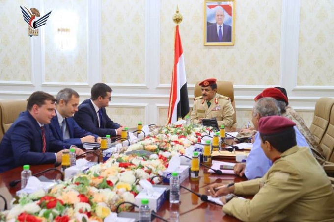 مباحثات عسكرية يمنية روسية في عدن