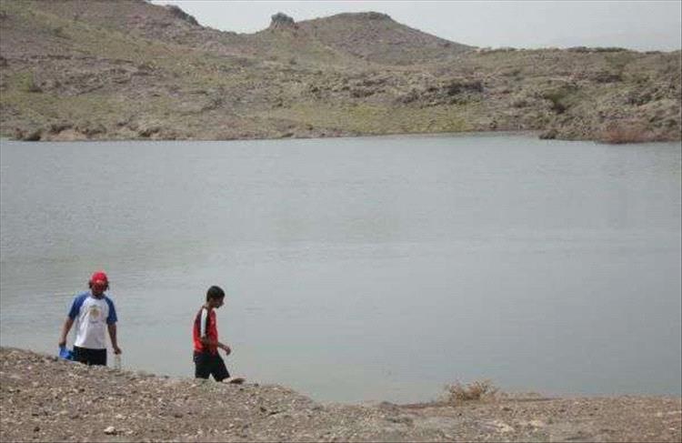 وفاة طفل غرقًا في حاجز مائي بريف تعز وتحذير من مخاطر السيول والحواجز المائية