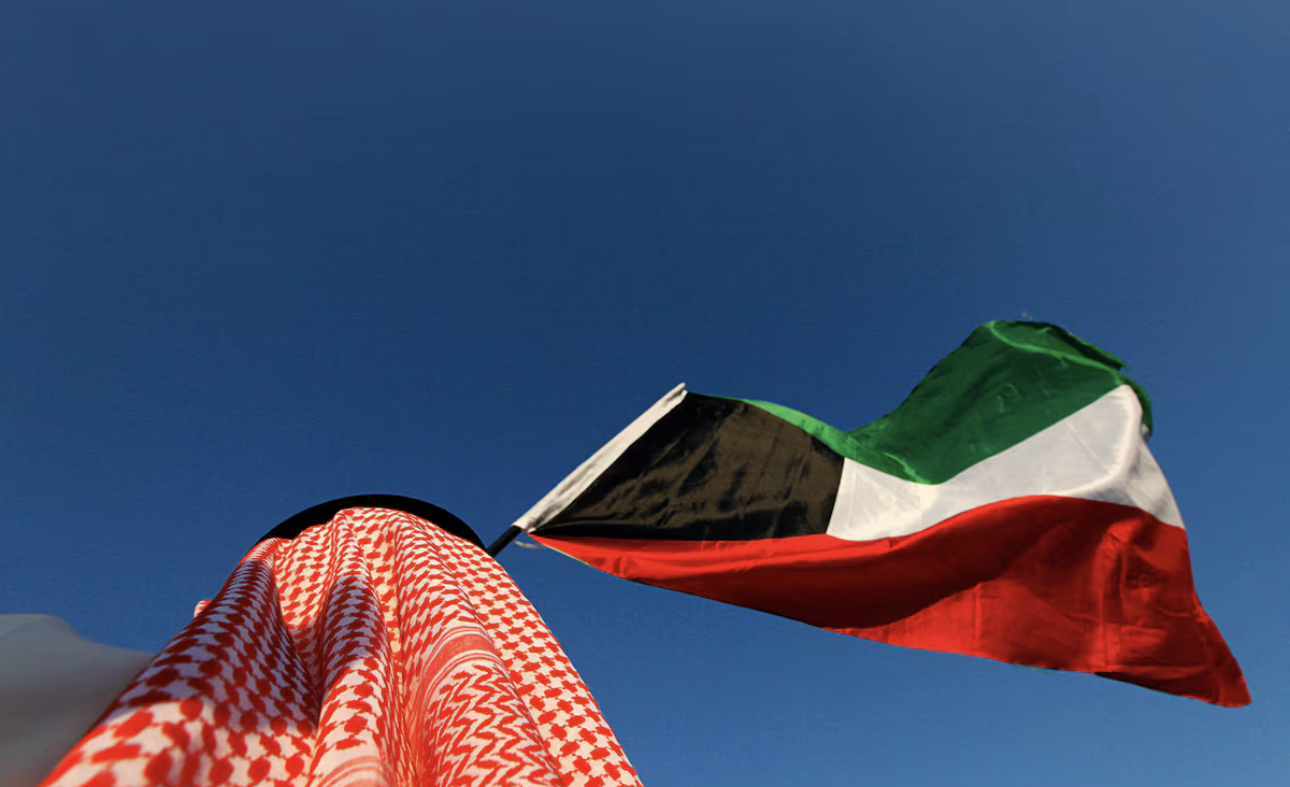 الإمارات تعلن إخماد حريق في ناقلة نفط كويتية تعرضت لهجوم في ميناء دبي