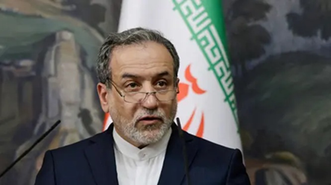 وزير خارجية إيران يوجه رسالة تهديد مبطنة إلى السعودية... ماذا قال؟